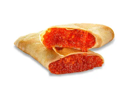 Блинчик с красной икрой